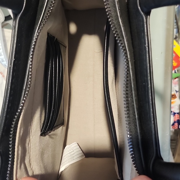 Celine Dion Elegant Black Handbag - Picture 6 of 10